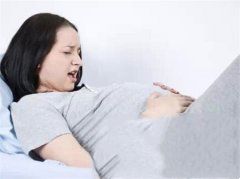 广州代妈晚期宫缩要注意什么